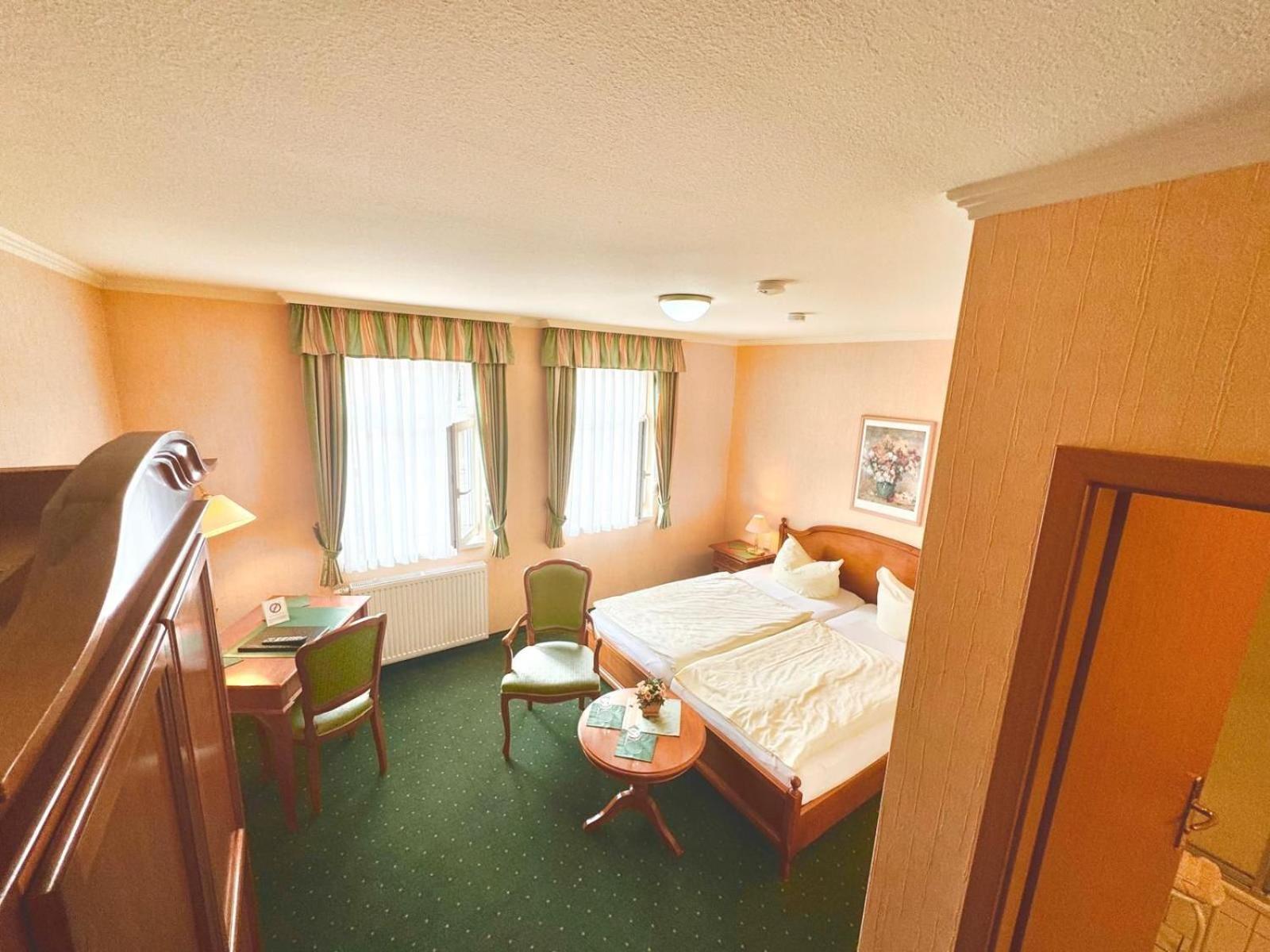 Pension Alter Kutschenbauer Wernigerode Zimmer foto
