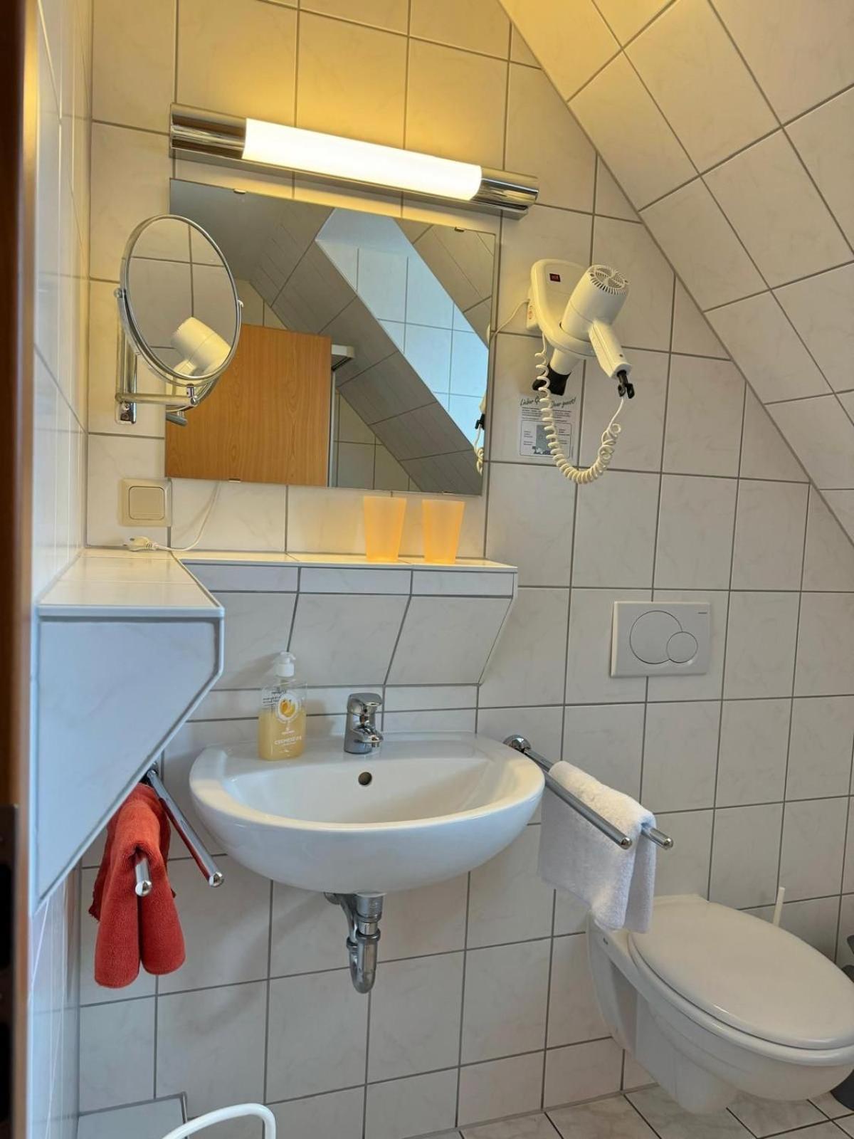 Pension Alter Kutschenbauer Wernigerode Zimmer foto