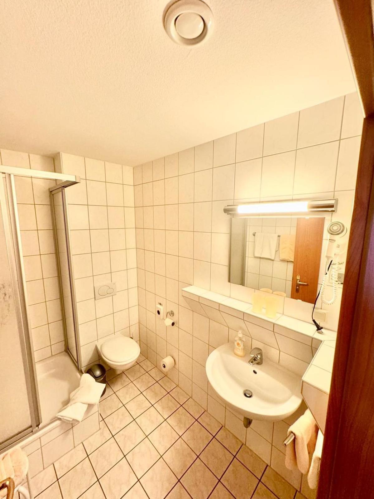 Pension Alter Kutschenbauer Wernigerode Zimmer foto